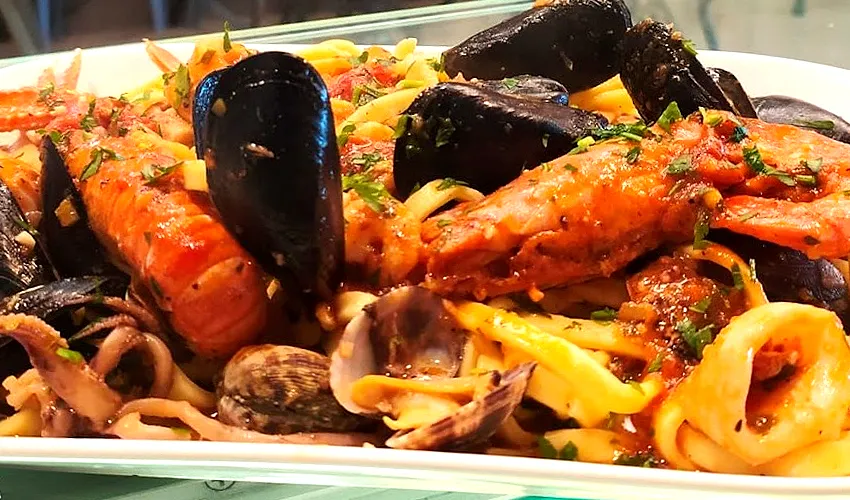 Linguine with lobster