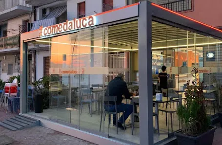 Terrazza ristorante #comedaluca sul Lungomare di Gela con vista mare
