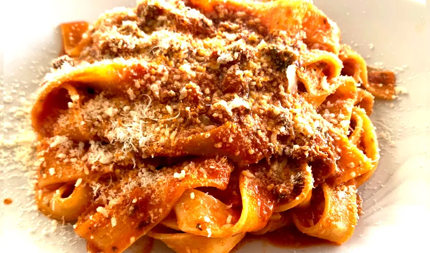 Primo piatto di pasta al ristorante #comedaluca